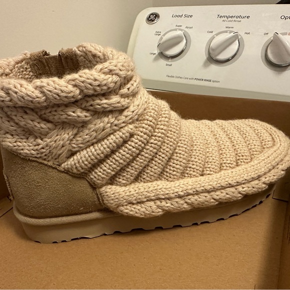Ugg Classic Mini Chunky Knit boots - Picture 6 of 8